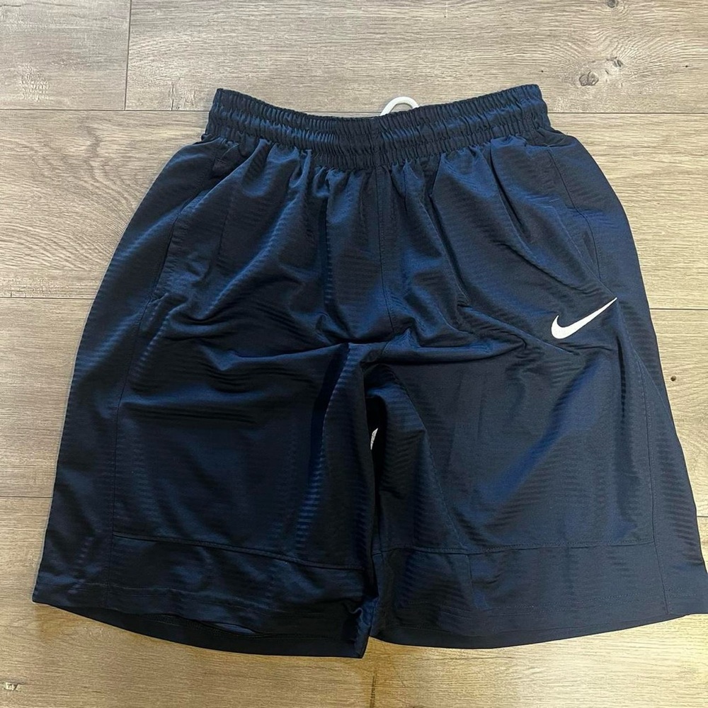 Nike shorts men’s